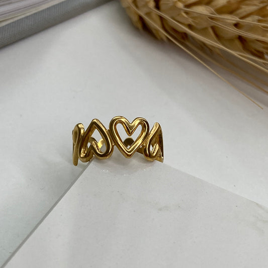 Gabrielle Heart Ring